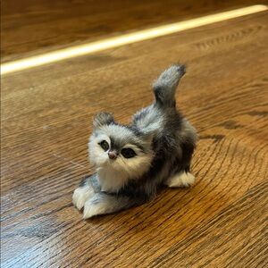 Gray and White Cat Figurine Ornament Decor